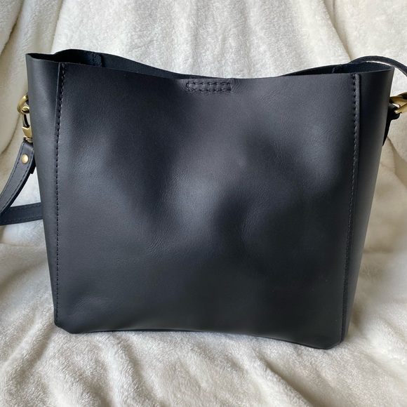 Portland Leather Goods Black Butterfly Bucket Bag - Picture 3 of 9